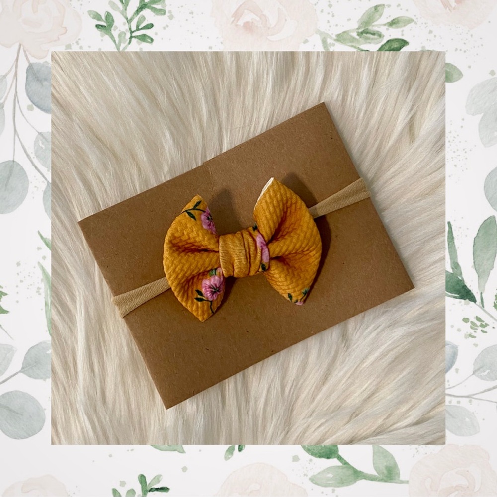👑Yellow Floral Classic Bow
